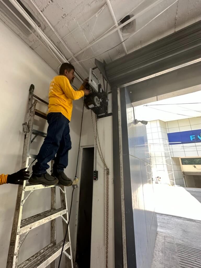 Reparacion de cortinas metalicas en Monterrey